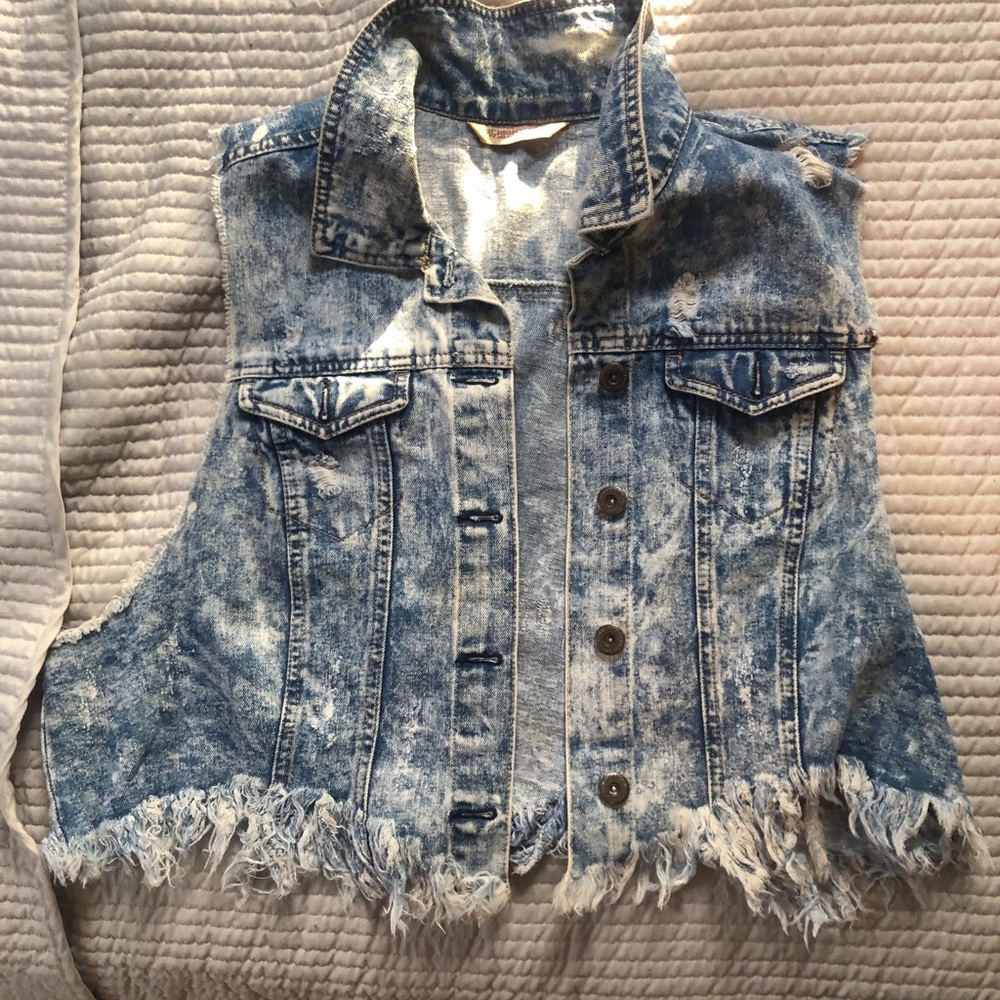Acid washed Jean Vest
